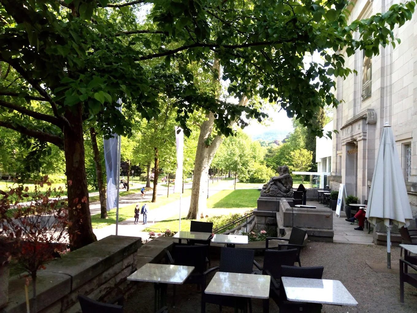 Blick von der Terrasse in die Lichtentaler Allee